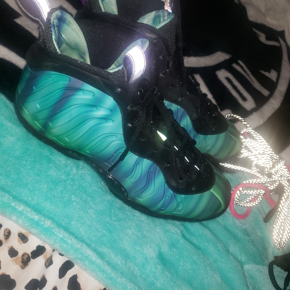 EUC Nike foamposite "Northern Lights" - Picture 6 of 9